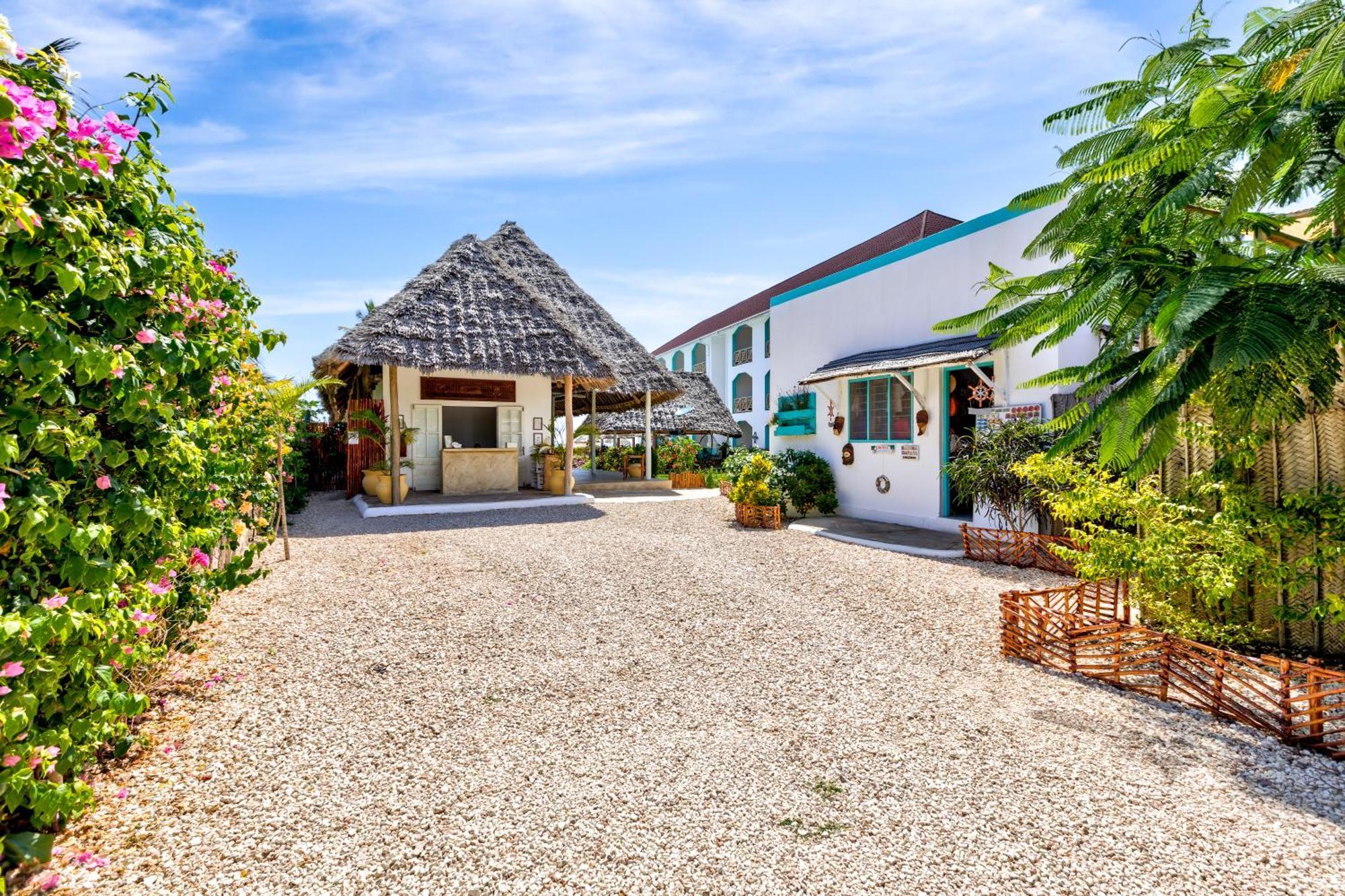 Ahg Sun Bay Mlilile Beach Hotel Matemwe  Eksteriør bilde